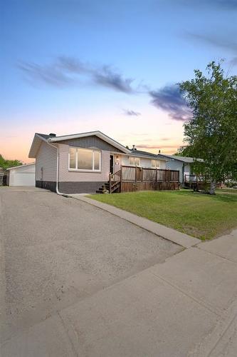 122 Hillary Place, Fort Mcmurray, AB - Outdoor