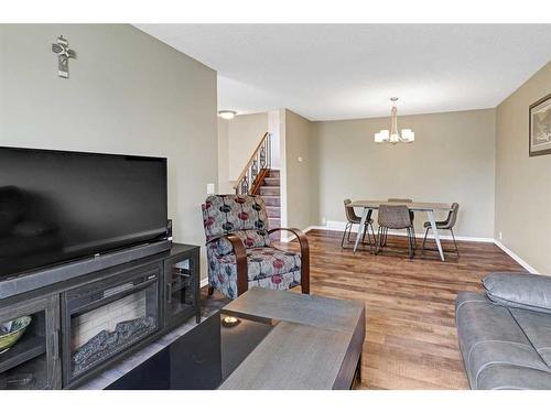 236 Tundra Drive, Fort Mcmurray, AB - Indoor Photo Showing Living Room