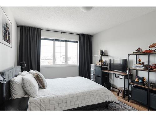 360 Diefenbaker Drive, Fort Mcmurray, AB - Indoor Photo Showing Bedroom