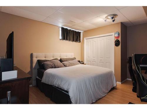 360 Diefenbaker Drive, Fort Mcmurray, AB - Indoor Photo Showing Bedroom