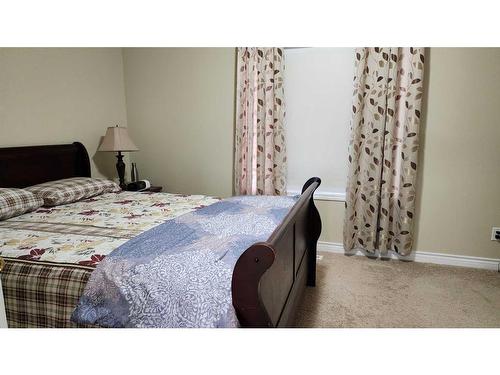 138 St. Laurent Way, Fort Mcmurray, AB - Indoor Photo Showing Bedroom