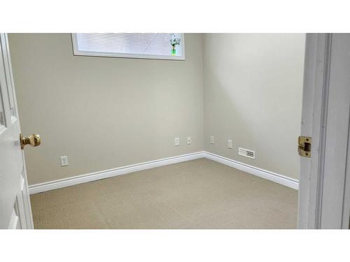 138 St. Laurent Way, Fort Mcmurray, AB - Indoor Photo Showing Other Room