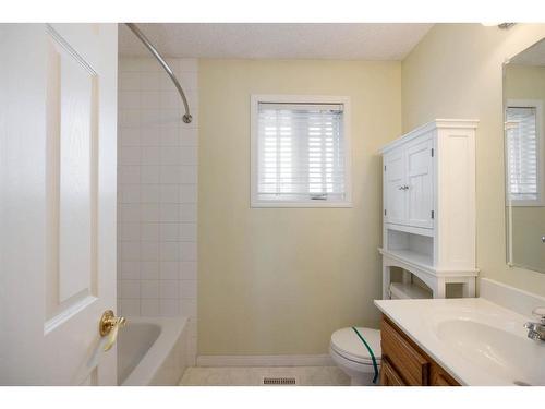 102 Silver Springs Drive, Fort Mcmurray, AB - Indoor Photo Showing Bathroom