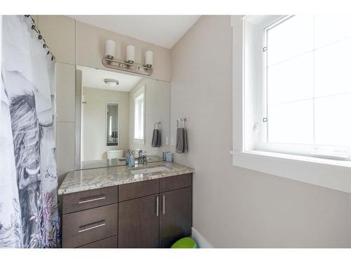 157 Ward Crescent, Fort Mcmurray, AB - Indoor Photo Showing Bathroom