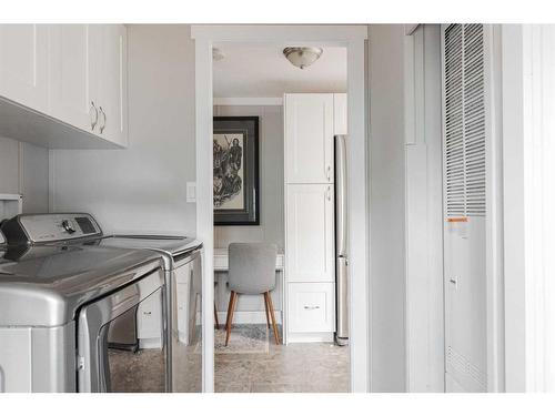 200 Greely Road, Fort Mcmurray, AB - Indoor Photo Showing Laundry Room