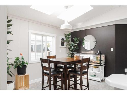 200 Greely Road, Fort Mcmurray, AB - Indoor Photo Showing Dining Room