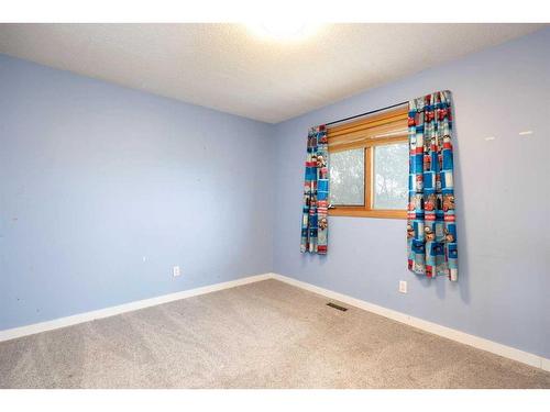 185 Berens Place, Fort Mcmurray, AB - Indoor Photo Showing Other Room