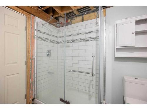 185 Berens Place, Fort Mcmurray, AB - Indoor Photo Showing Bathroom