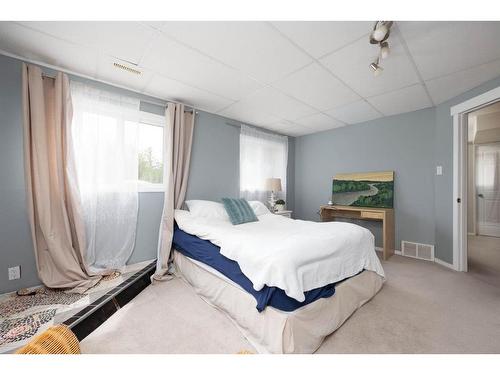 128 Wilson Bay, Fort Mcmurray, AB - Indoor Photo Showing Bedroom