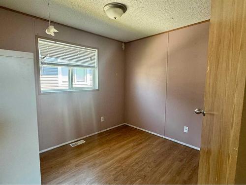 116 Mcinnes Street, Fort Mcmurray, AB - Indoor Photo Showing Other Room