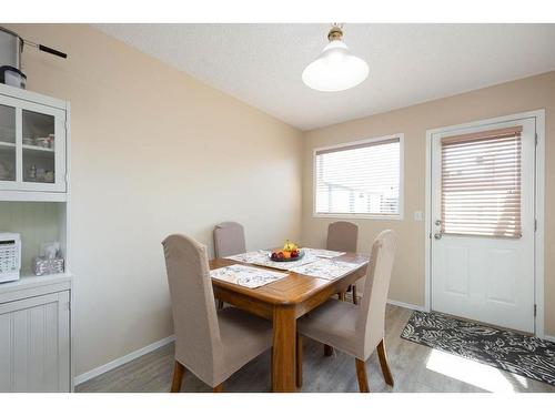 237 Kodiak Crescent, Fort Mcmurray, AB - Indoor Photo Showing Dining Room