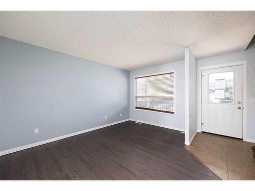 176 Archibald Close, Fort Mcmurray, AB - Indoor Photo Showing Other Room