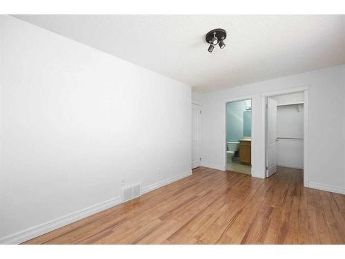 176 Archibald Close, Fort Mcmurray, AB - Indoor Photo Showing Other Room