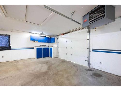 176 Archibald Close, Fort Mcmurray, AB - Indoor Photo Showing Garage