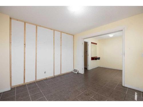 41-313 Millennium Drive, Fort Mcmurray, AB - Indoor Photo Showing Other Room