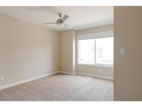 95-401 Athabasca Avenue, Fort Mcmurray, AB - Indoor Photo Showing Kitchen With Stainless Steel Kitchen With Upgraded Kitchen