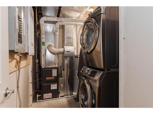 95-401 Athabasca Avenue, Fort Mcmurray, AB - Indoor Photo Showing Laundry Room