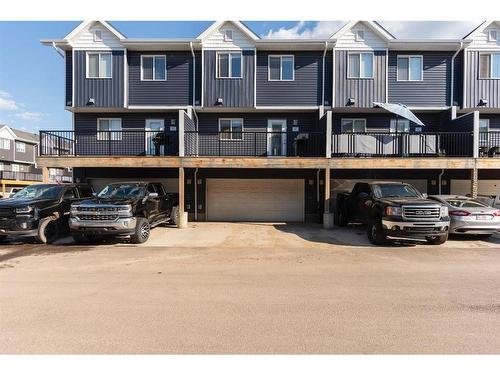 95-401 Athabasca Avenue, Fort Mcmurray, AB - Indoor Photo Showing Kitchen With Stainless Steel Kitchen With Double Sink With Upgraded Kitchen