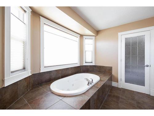 108 Wild Rose Street, Fort Mcmurray, AB - Indoor Photo Showing Bathroom