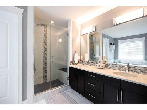 481 Walnut Crescent, Fort Mcmurray, AB - Indoor Photo Showing Bathroom