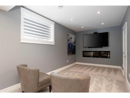 481 Walnut Crescent, Fort Mcmurray, AB - Indoor Photo Showing Other Room