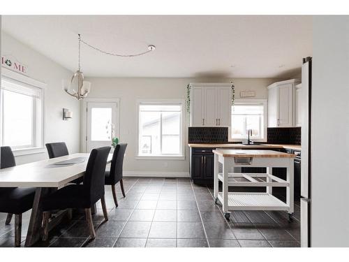 117 Crabapple Way, Fort Mcmurray, AB - Indoor Photo Showing Dining Room