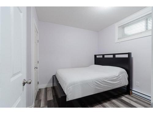 117 Crabapple Way, Fort Mcmurray, AB - Indoor Photo Showing Bedroom