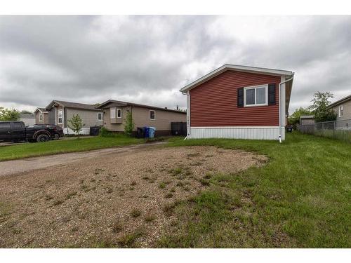 292 Clausen Crescent, Fort Mcmurray, AB - Outdoor With Exterior
