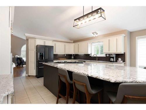149 Tundra Drive, Fort Mcmurray, AB - Indoor Photo Showing Kitchen With Upgraded Kitchen