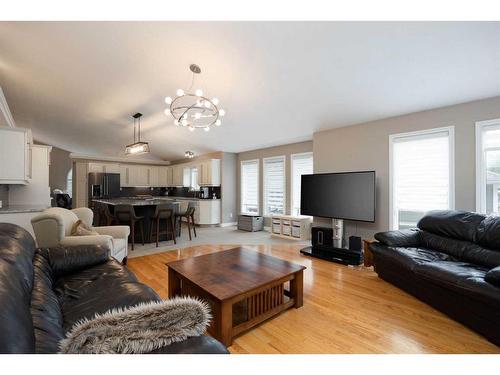 149 Tundra Drive, Fort Mcmurray, AB - Indoor Photo Showing Living Room