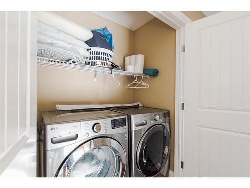 136 Ward Crescent, Fort Mcmurray, AB - Indoor Photo Showing Laundry Room