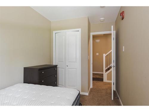 724-201 Abasand Drive, Fort Mcmurray, AB - Indoor Photo Showing Bedroom