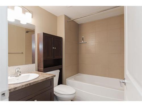 724-201 Abasand, Fort Mcmurray, AB - Indoor Photo Showing Bathroom