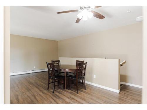 724-201 Abasand, Fort Mcmurray, AB - Indoor Photo Showing Dining Room