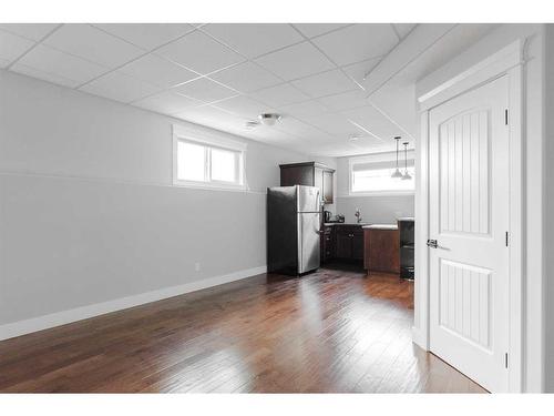 299 Warren Road, Fort Mcmurray, AB - Indoor Photo Showing Other Room
