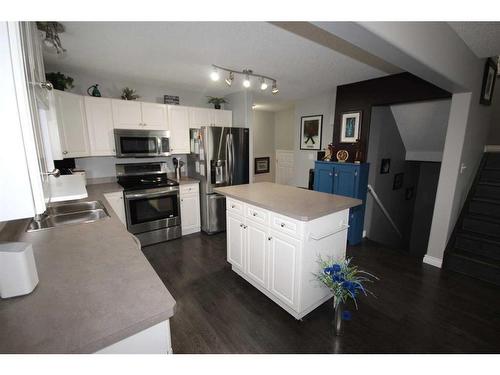 236 Sitka Drive, Fort Mcmurray, AB - Indoor Photo Showing Kitchen With Double Sink