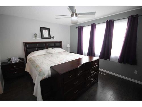 236 Sitka Drive, Fort Mcmurray, AB - Indoor Photo Showing Bedroom