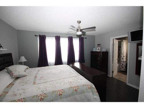 236 Sitka Drive, Fort Mcmurray, AB - Indoor Photo Showing Bedroom