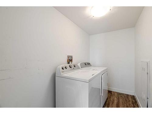 212-115 Denholm Gate, Fort Mcmurray, AB - Indoor Photo Showing Laundry Room