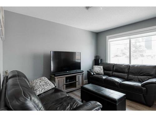 12-284 Shalestone Way, Fort Mcmurray, AB - Indoor Photo Showing Living Room