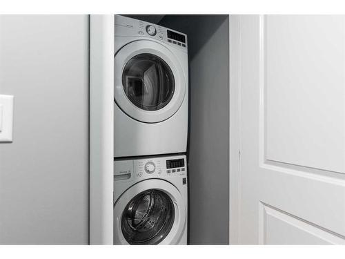 12-284 Shalestone Way, Fort Mcmurray, AB - Indoor Photo Showing Laundry Room