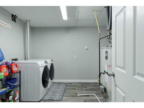 168 Atkinson Lane, Fort Mcmurray, AB - Indoor Photo Showing Laundry Room