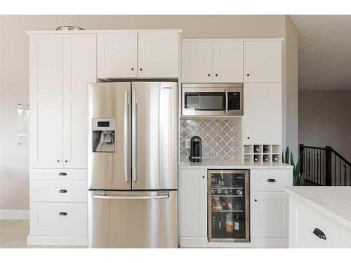 101 Lanauze Street, Fort Mcmurray, AB - Indoor Photo Showing Kitchen