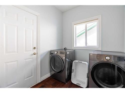 306 Berard Crescent, Fort Mcmurray, AB - Indoor Photo Showing Laundry Room