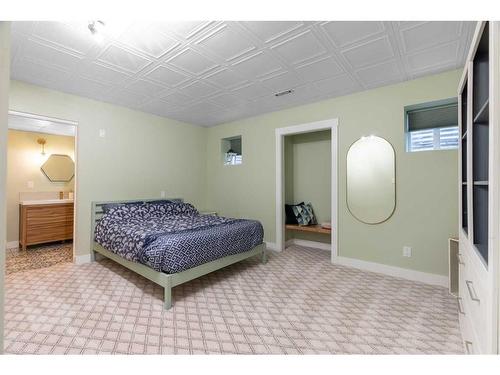 306 Berard Crescent, Fort Mcmurray, AB - Indoor Photo Showing Bedroom