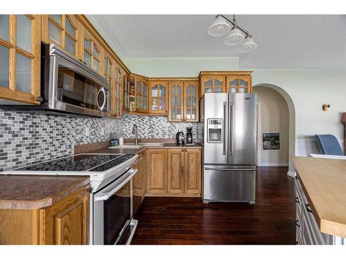 306 Berard Crescent, Fort Mcmurray, AB - Indoor Photo Showing Kitchen