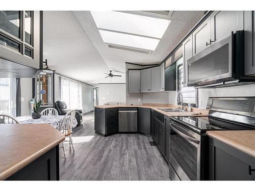 104 Harpe Way, Fort Mcmurray, AB - Indoor Photo Showing Kitchen With Double Sink