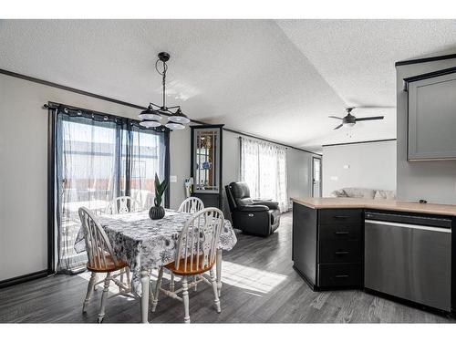 104 Harpe Way, Fort Mcmurray, AB - Indoor Photo Showing Dining Room