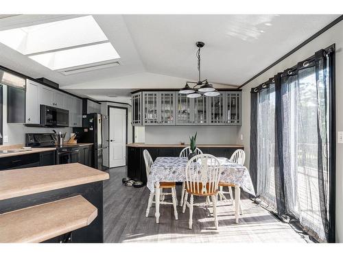 104 Harpe Way, Fort Mcmurray, AB - Indoor Photo Showing Dining Room