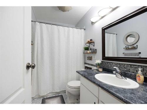 121 Signal Cove, Fort Mcmurray, AB - Indoor Photo Showing Bathroom